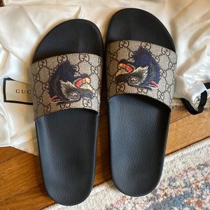 Gucci wolf slides size men 8 women 10